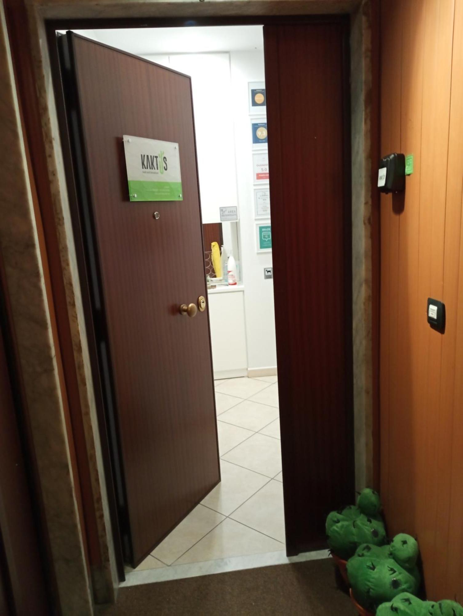 Kaktus B&B บารี ภายนอก รูปภาพ